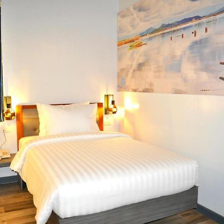 Gq Plaza Hotel Kalibo Ngoại thất bức ảnh